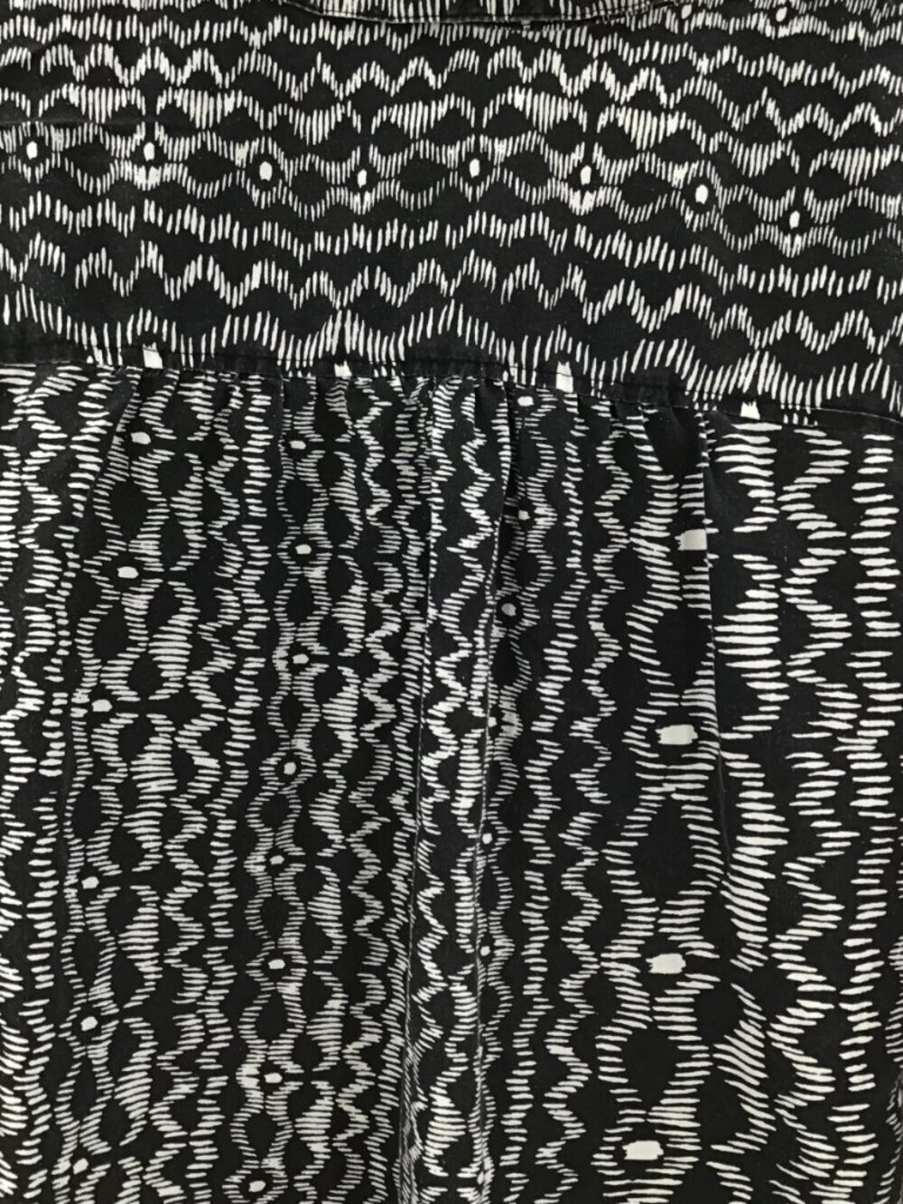 Women's 5X Batik Print Shirt Black White Cotton Blend Ethnic Afrocentric L/S - Picture 2 of 7